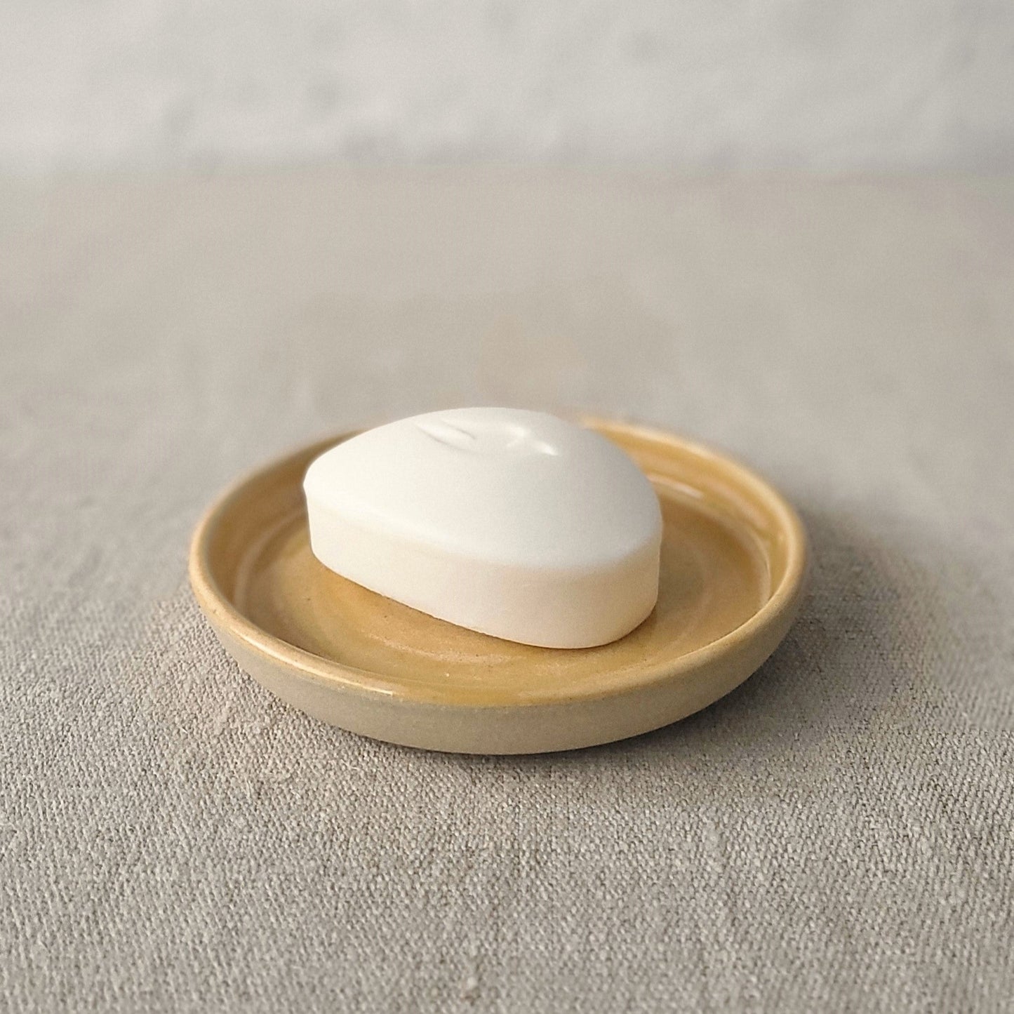 Egg Yolk Classic Soap Dish