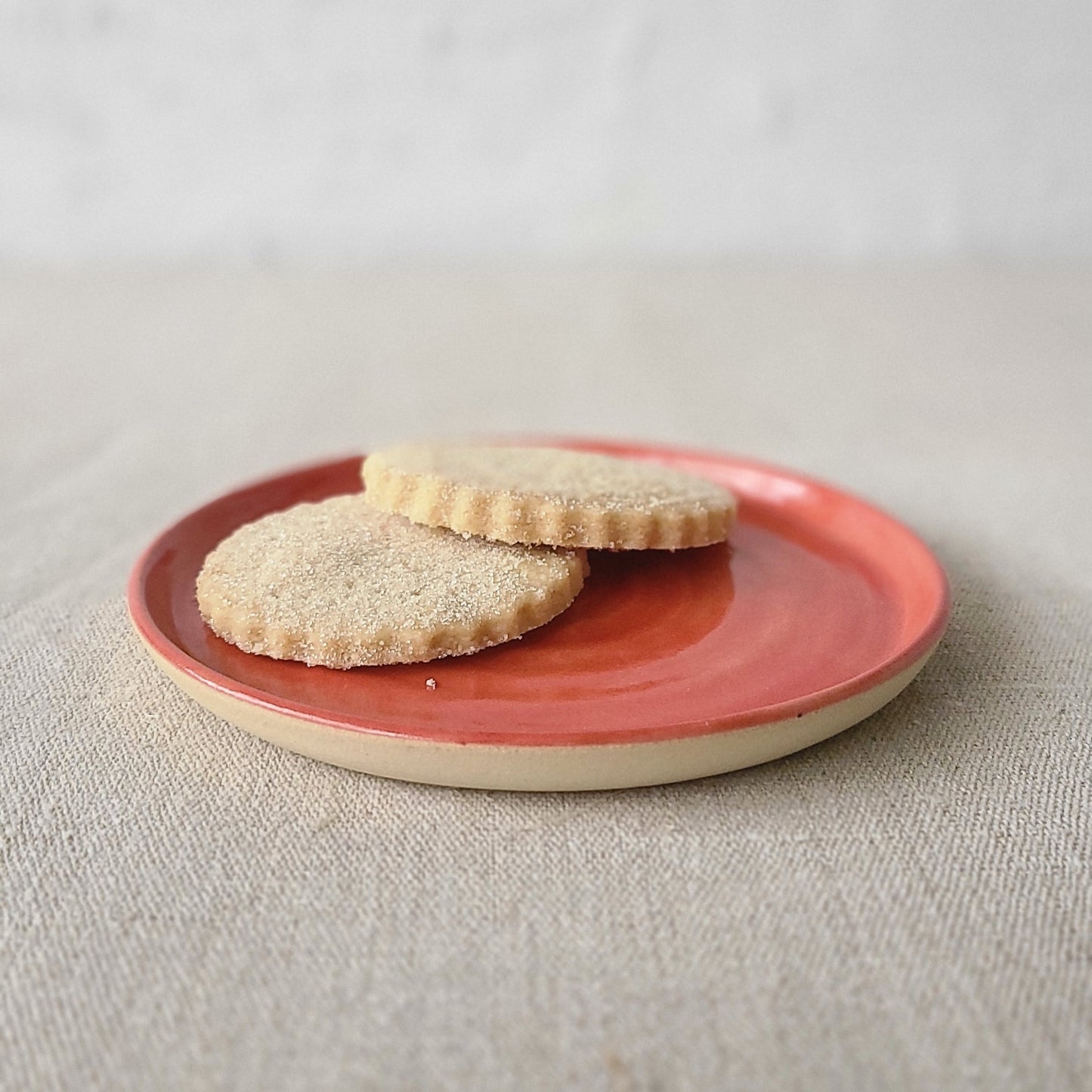 Cherry Red Classic Cake Plate