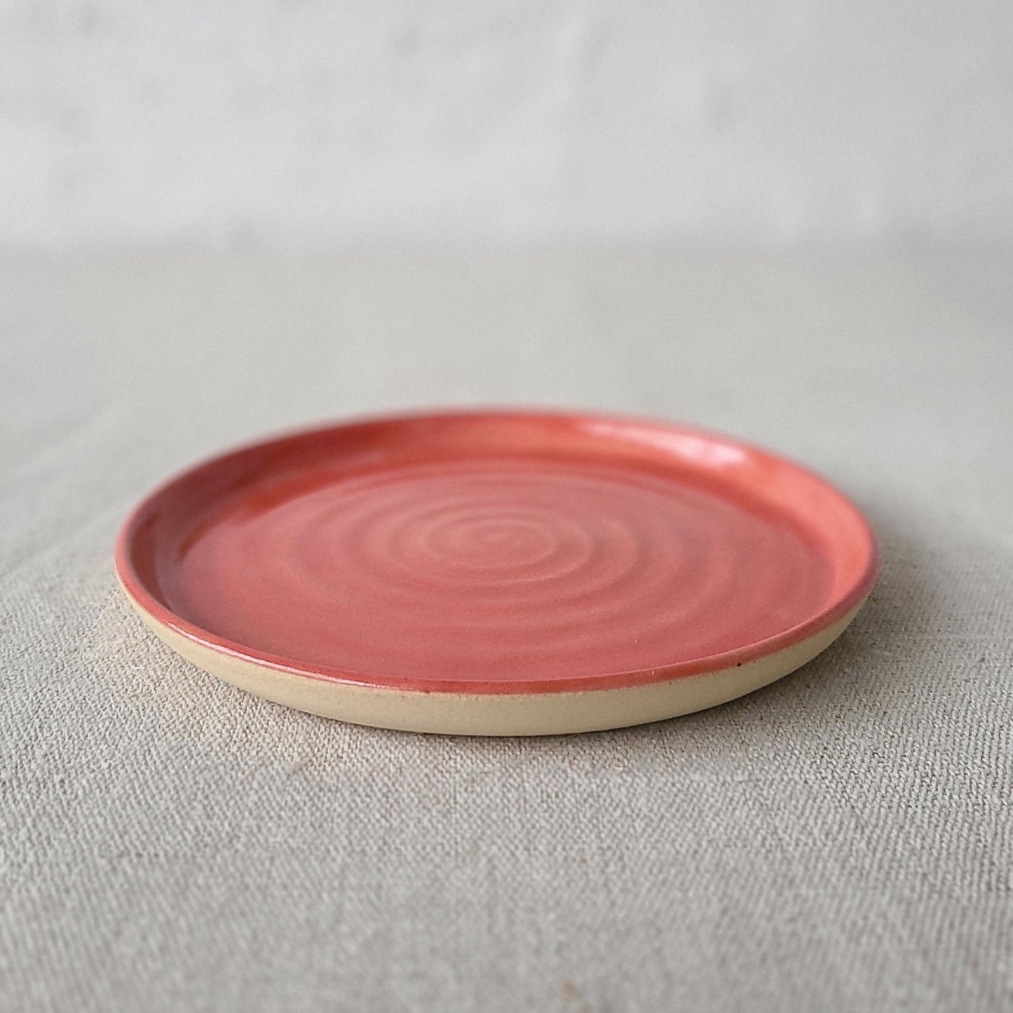 Cherry Red Classic Cake Plate