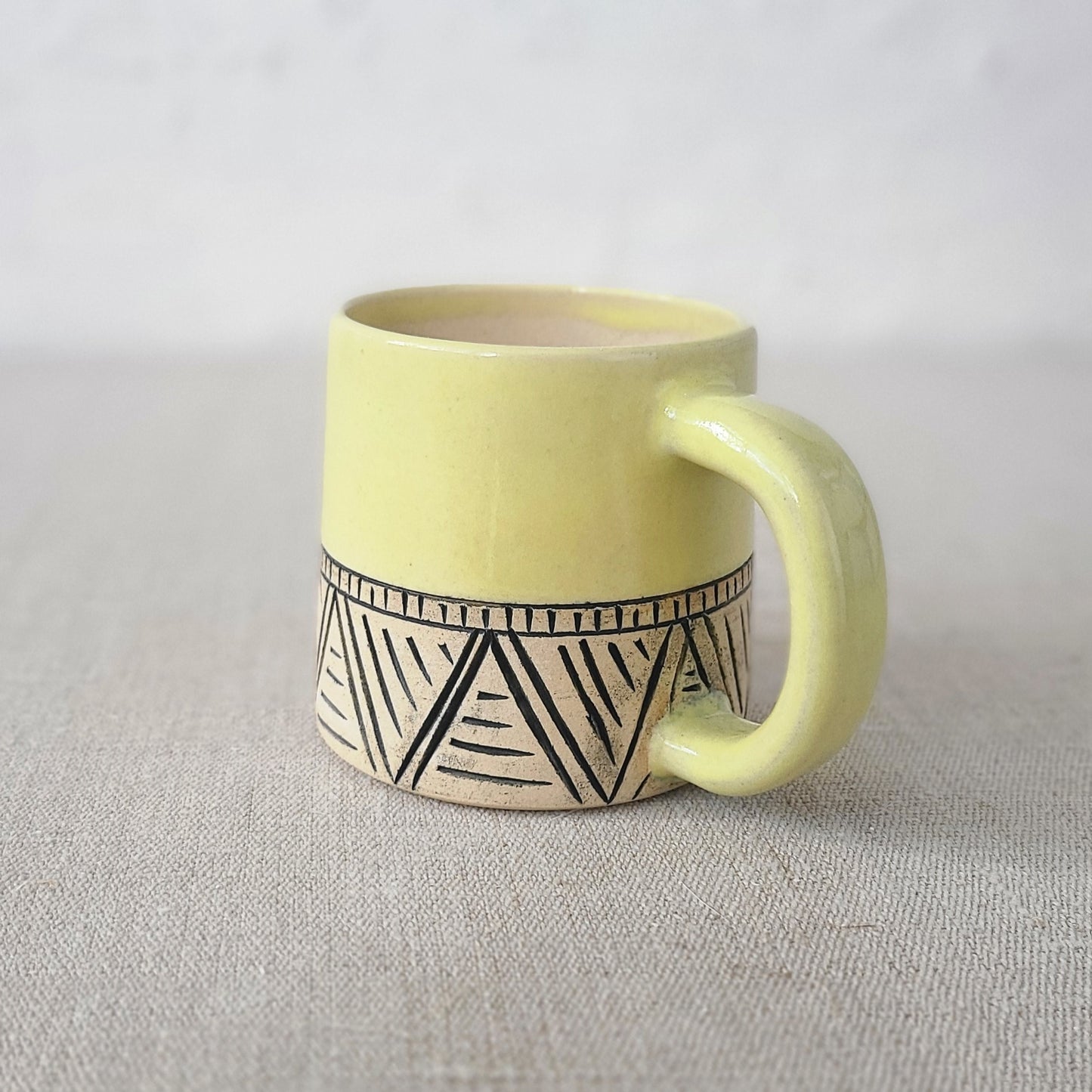 Corn Yellow Classic Carved Standard Mug