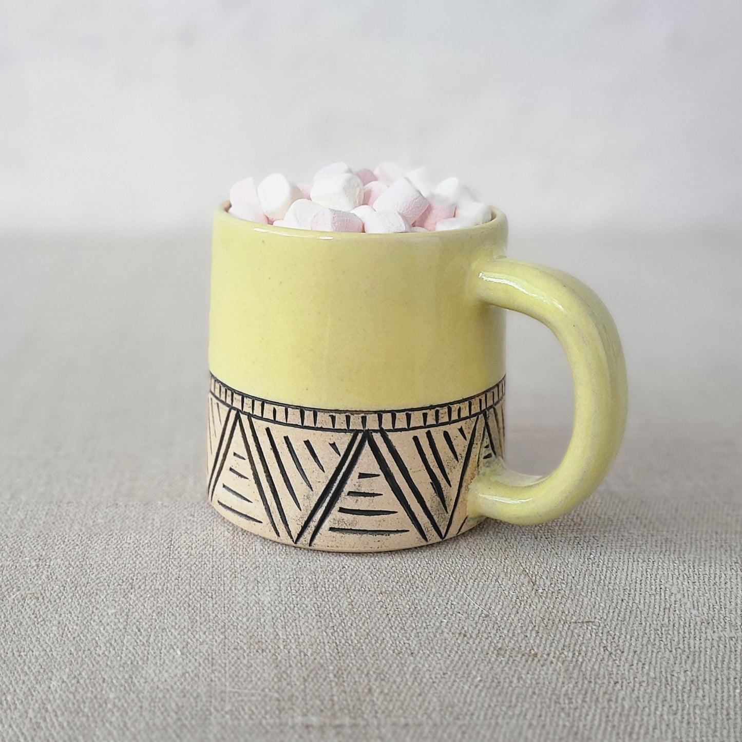 Corn Yellow Classic Carved Standard Mug