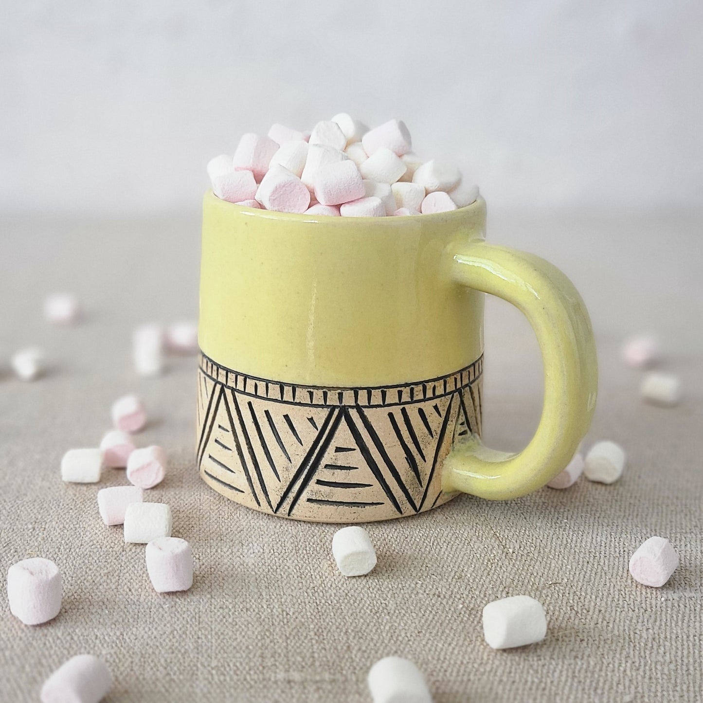 Corn Yellow Classic Carved Standard Mug