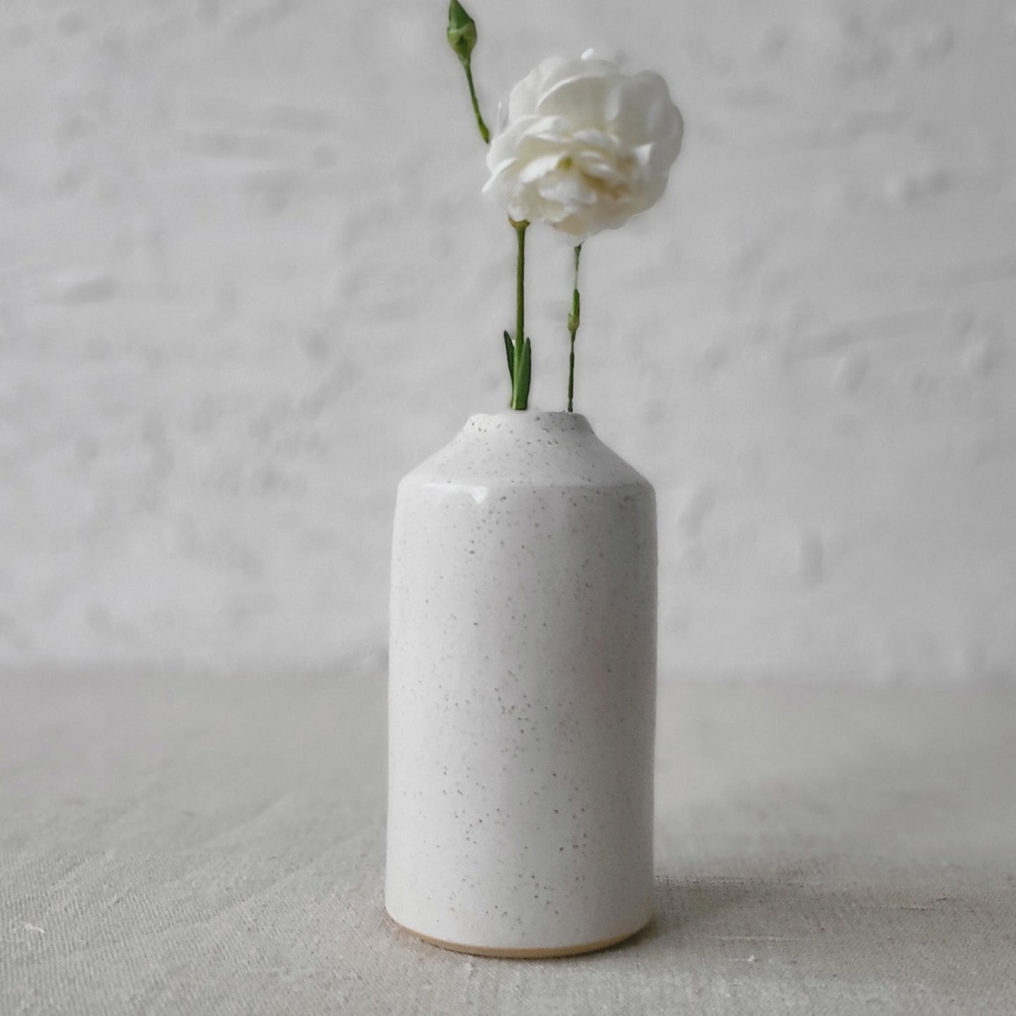 Pepper White Classic Bud Vase
