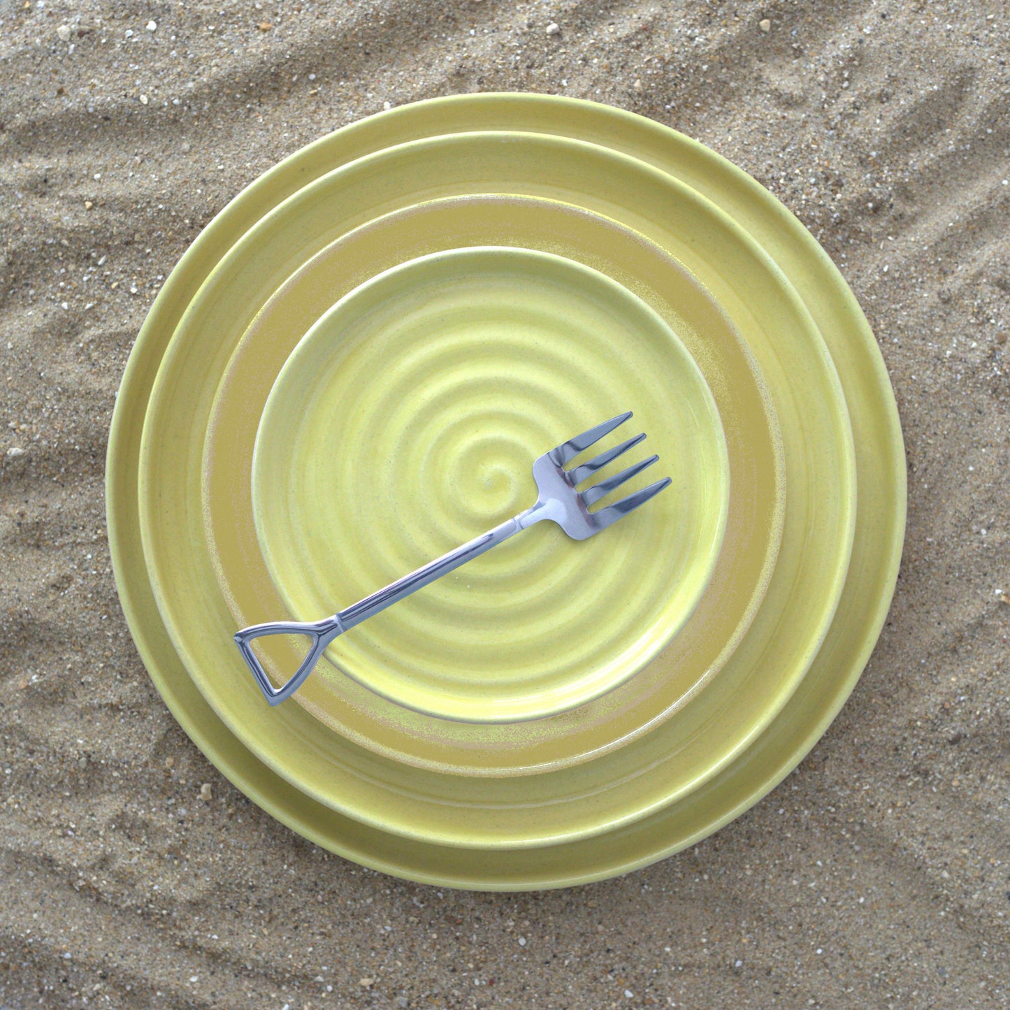 Summer Edition Sun Yellow Classic Plates