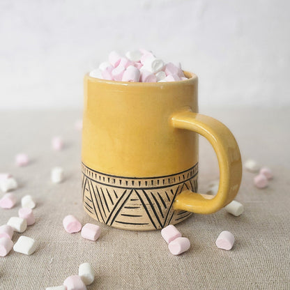 Egg Yolk Classic Carved Pint Mug