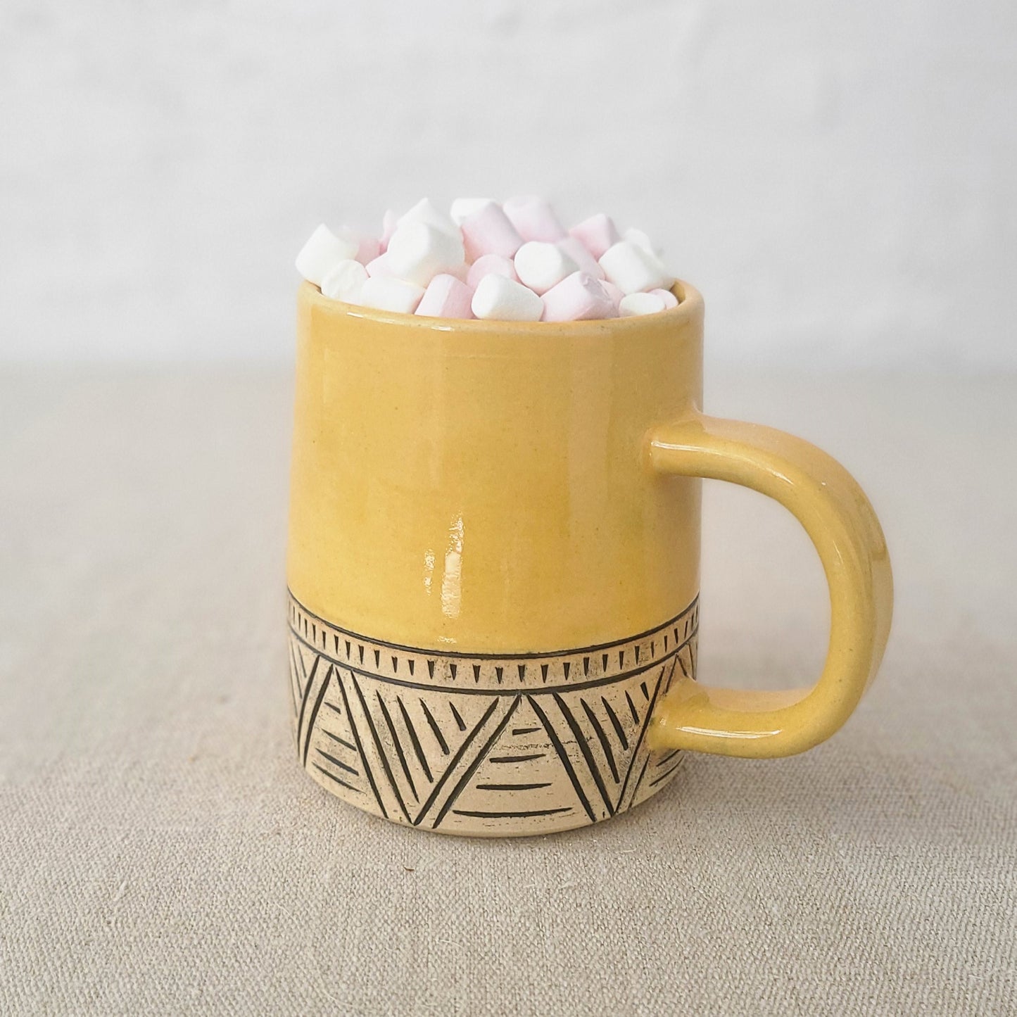 Egg Yolk Classic Carved Pint Mug