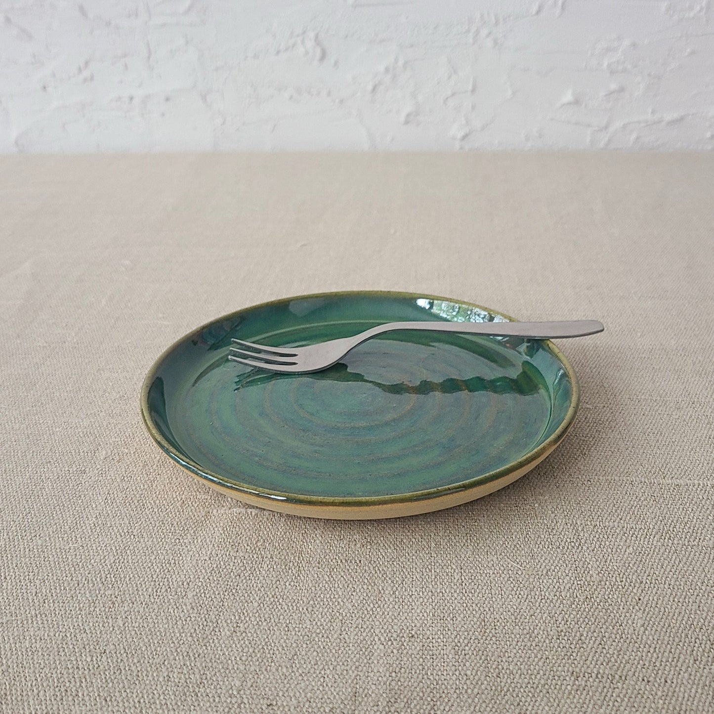 Alpine Green Classic Cake Plate