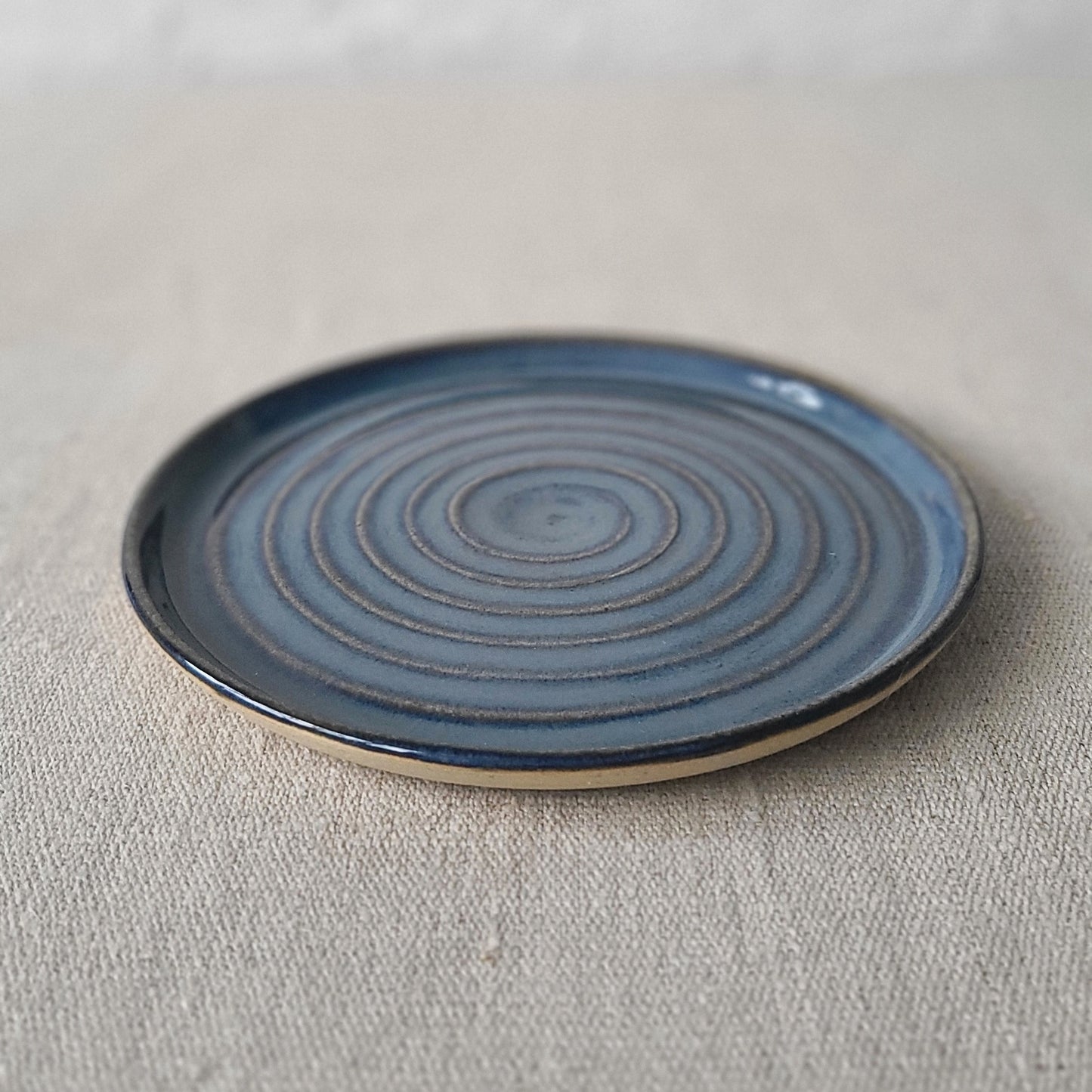 Nebula Blue Classic Cake Plate