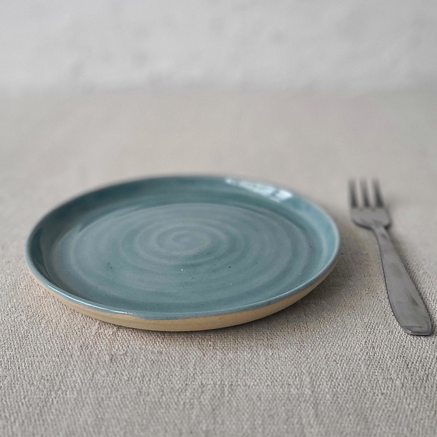 Pale Turquoise Classic Cake Plate