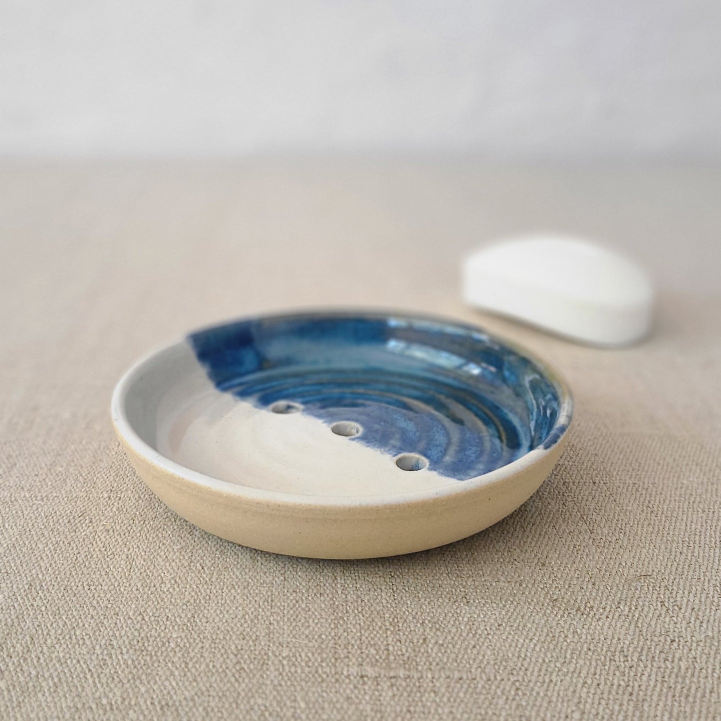 Midnight Snow Classic Soap Dish