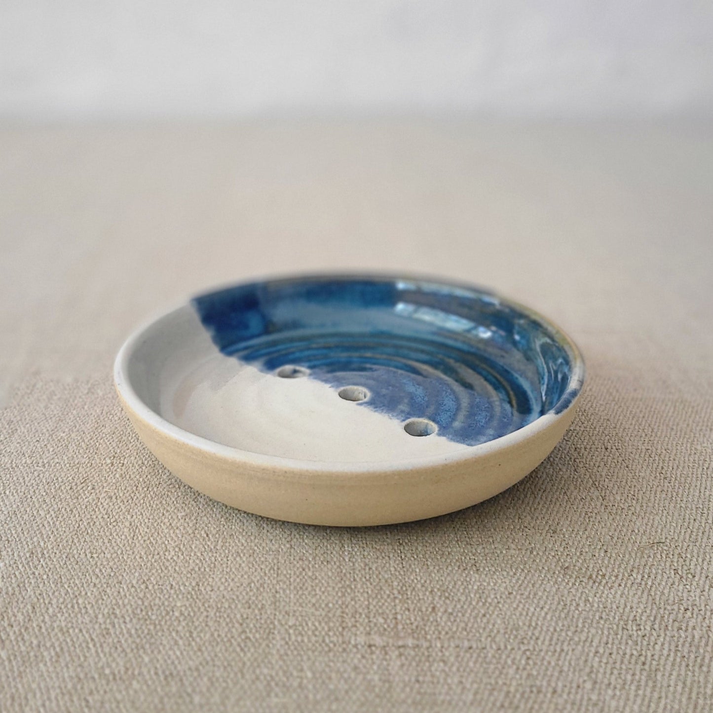 Midnight Snow Classic Soap Dish