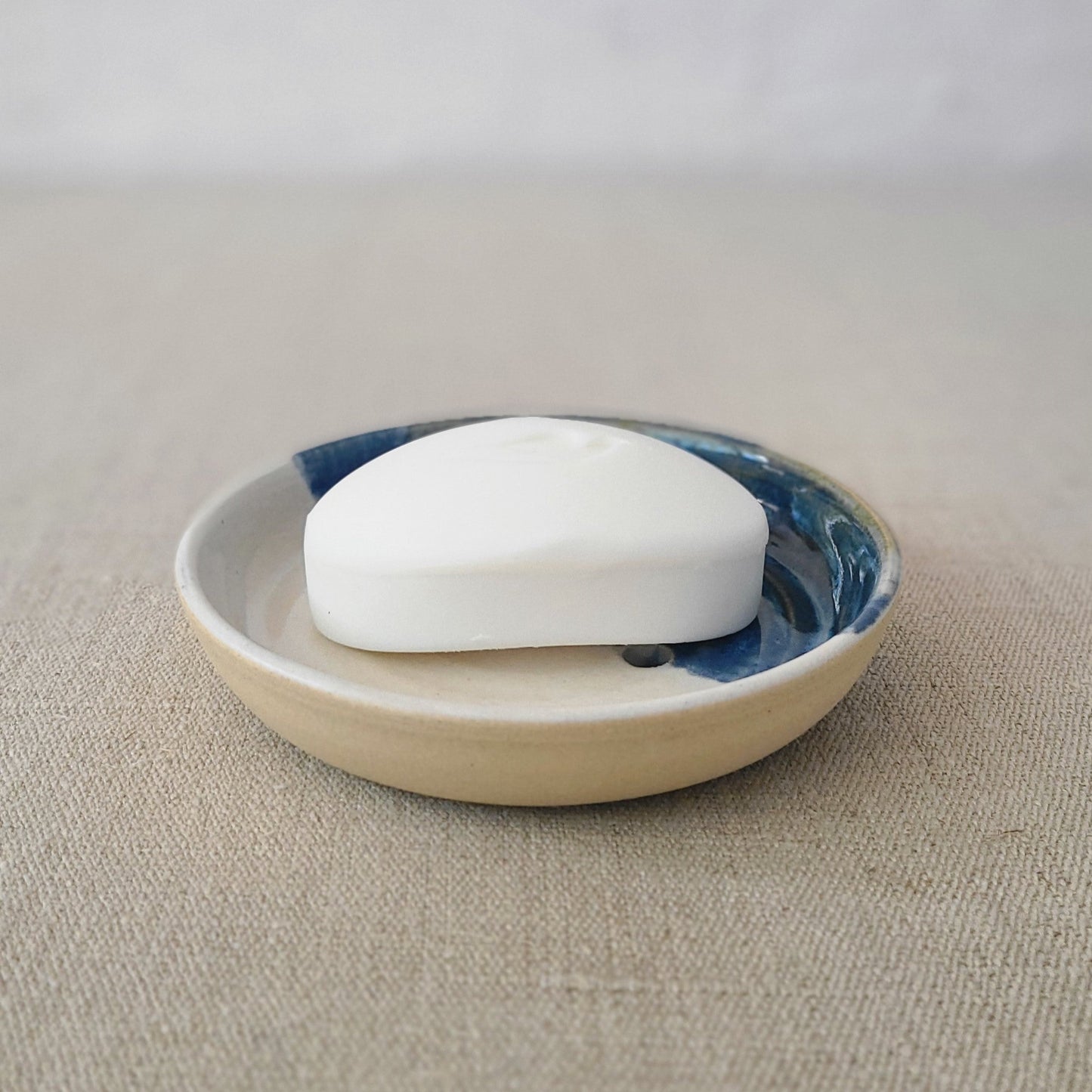 Midnight Snow Classic Soap Dish