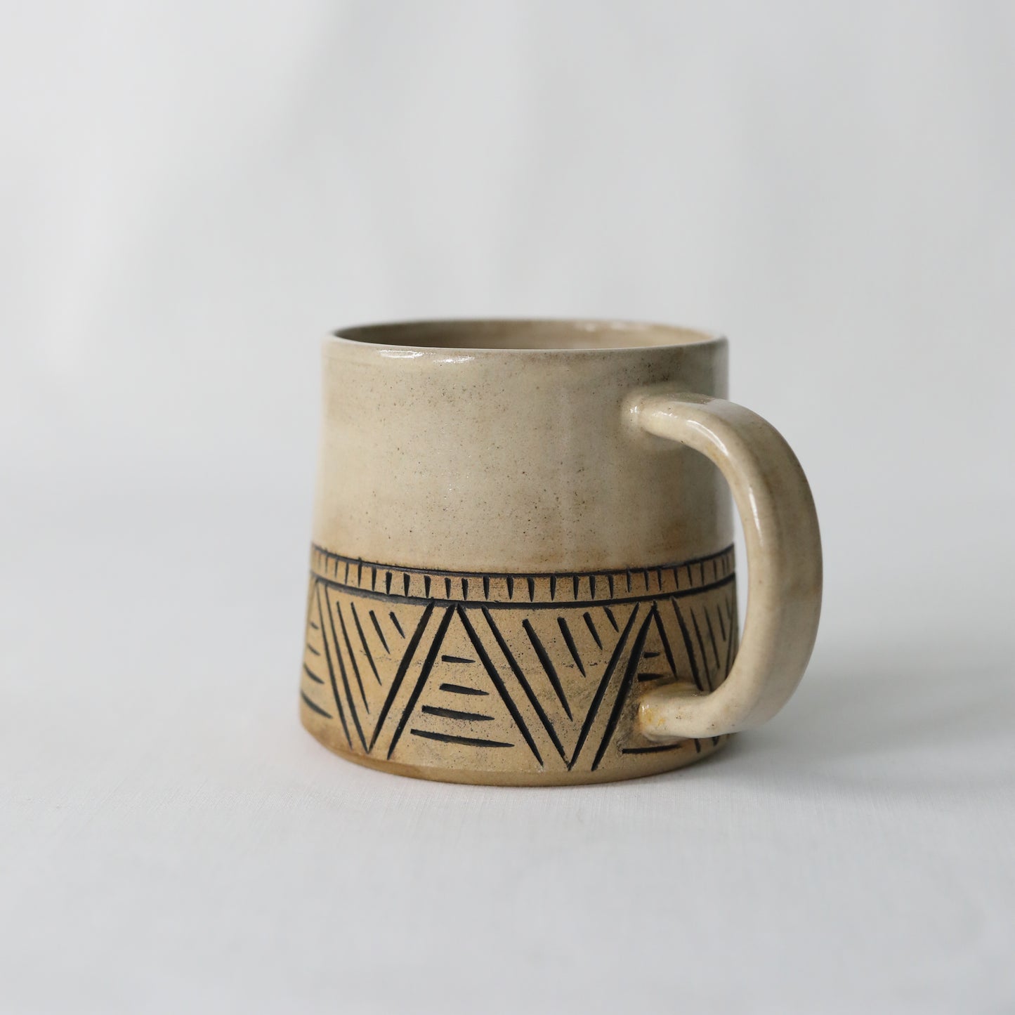 Egg Shell Rustic Carved Standard Mug