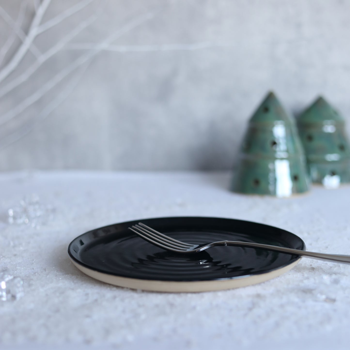 Winter Edition Jet Black Classic Plates