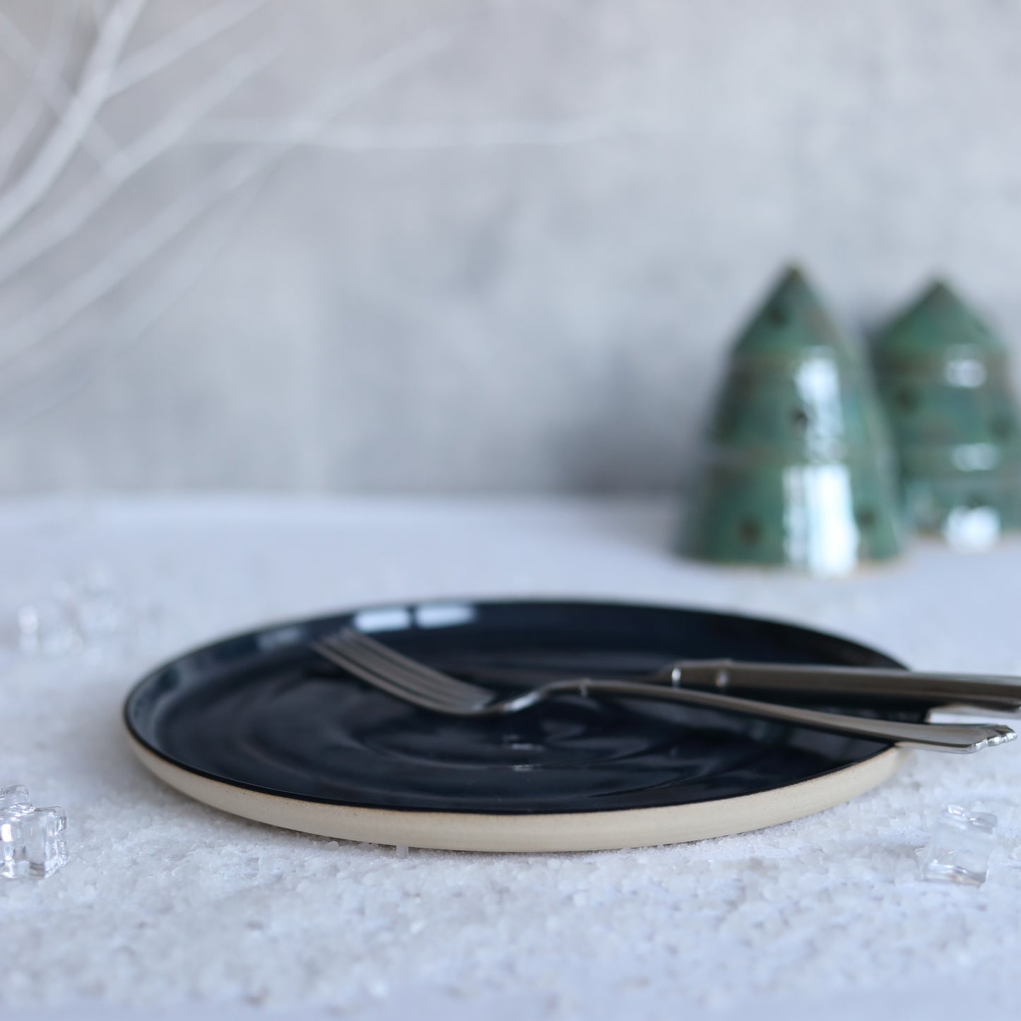 Winter Edition Jet Black Classic Plates