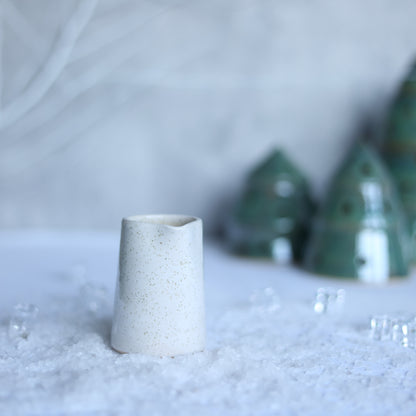 Winter Edition Pepper White Classic Jugs