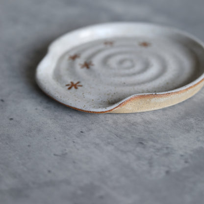 Pepper White Rustic Snowflake Spoon Rest