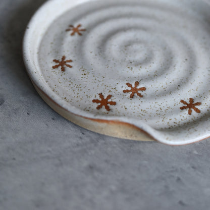 Pepper White Rustic Snowflake Spoon Rest