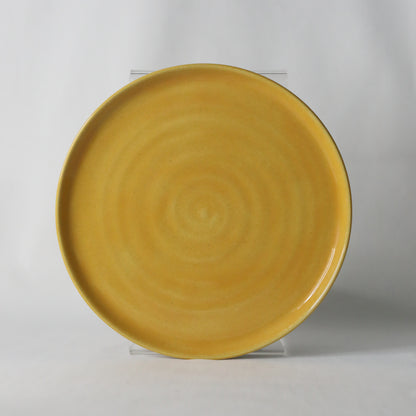Egg Yolk Classic Cake Plate