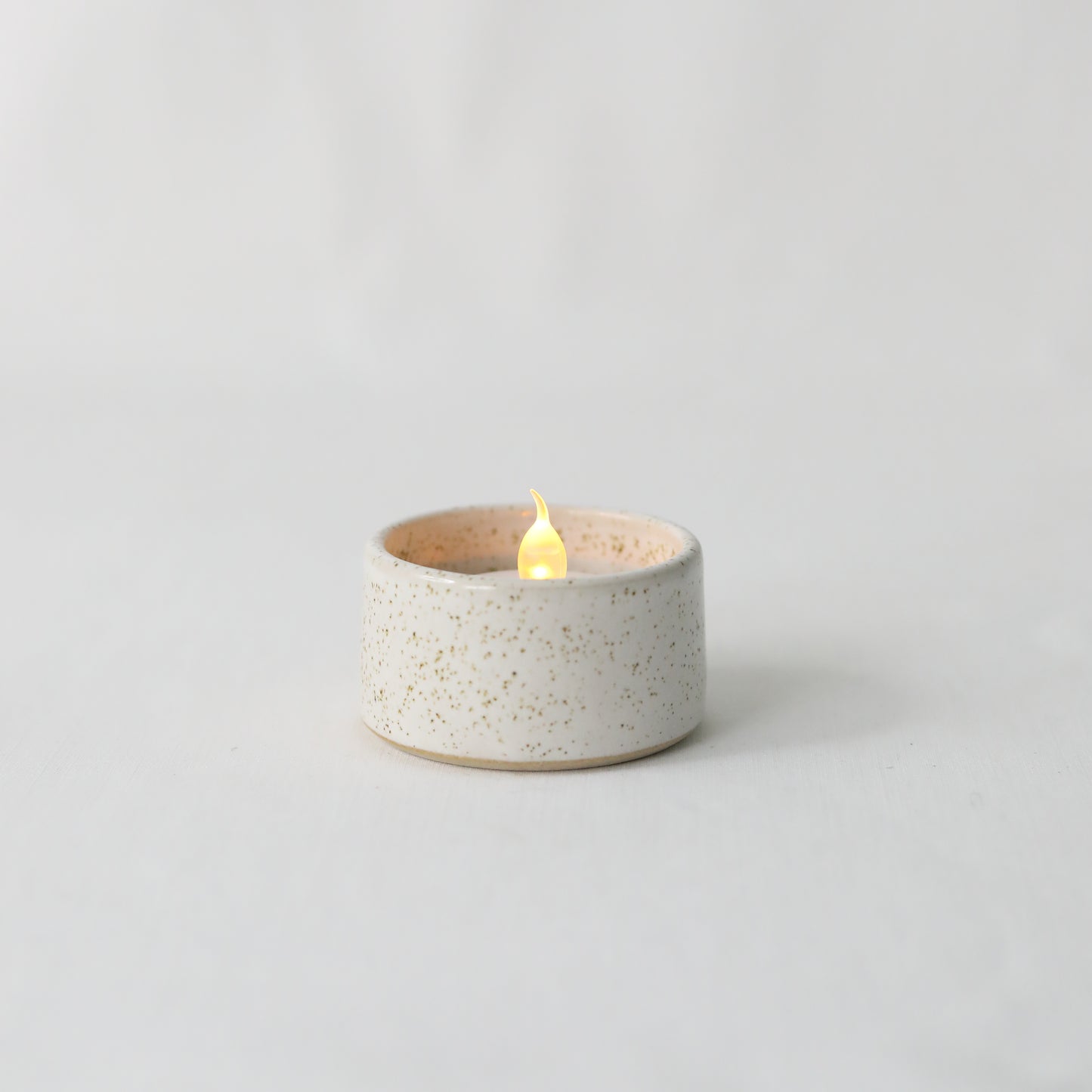 Pepper White Classic Tea Light Holders