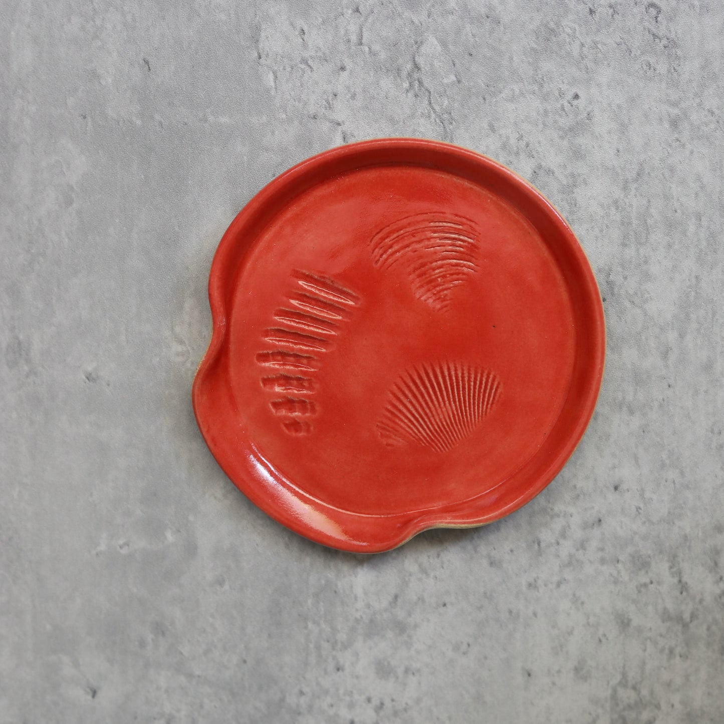 Cherry Red Classic Shell Spoon Rest