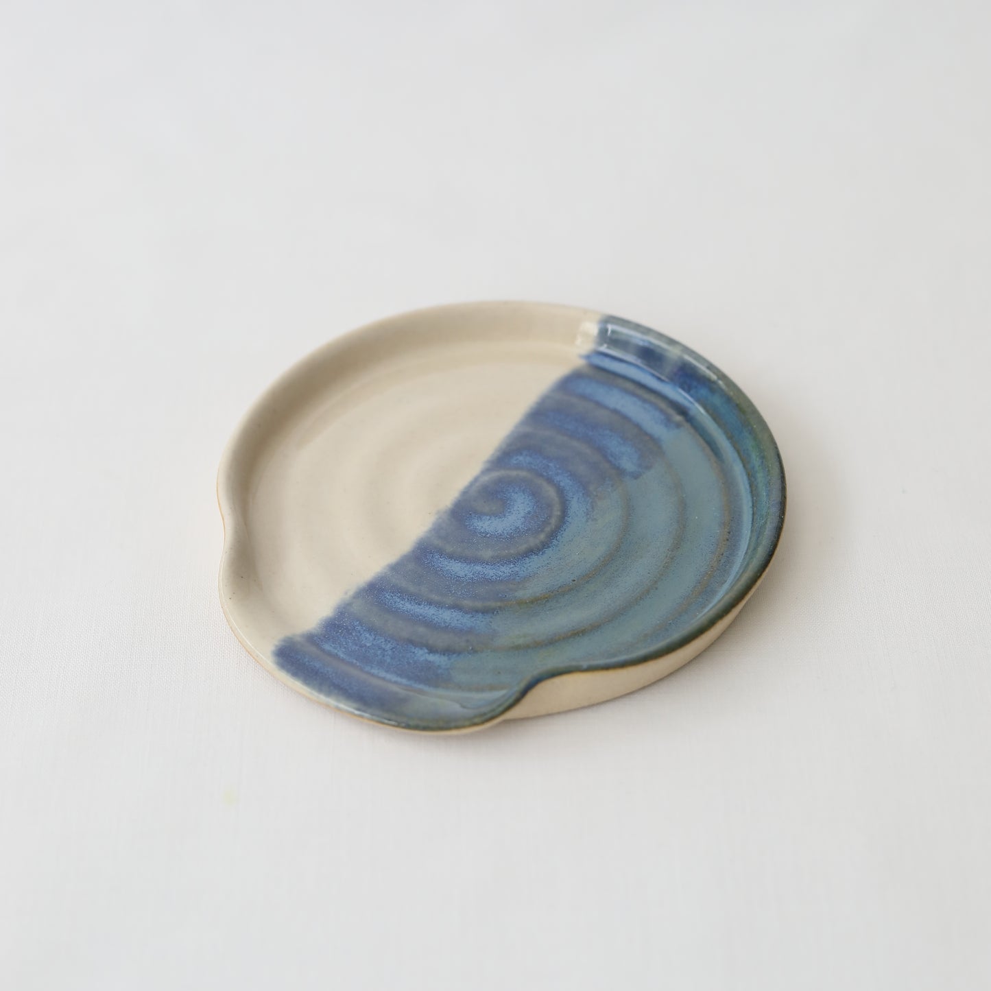 Midnight Snow Classic Spoon Rest