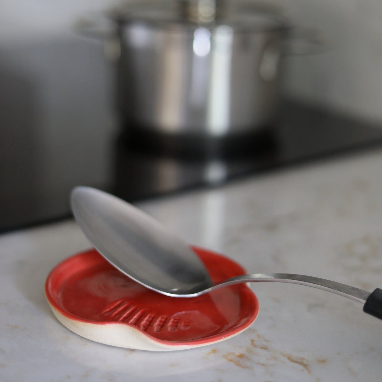 Cherry Red Classic Shell Spoon Rest