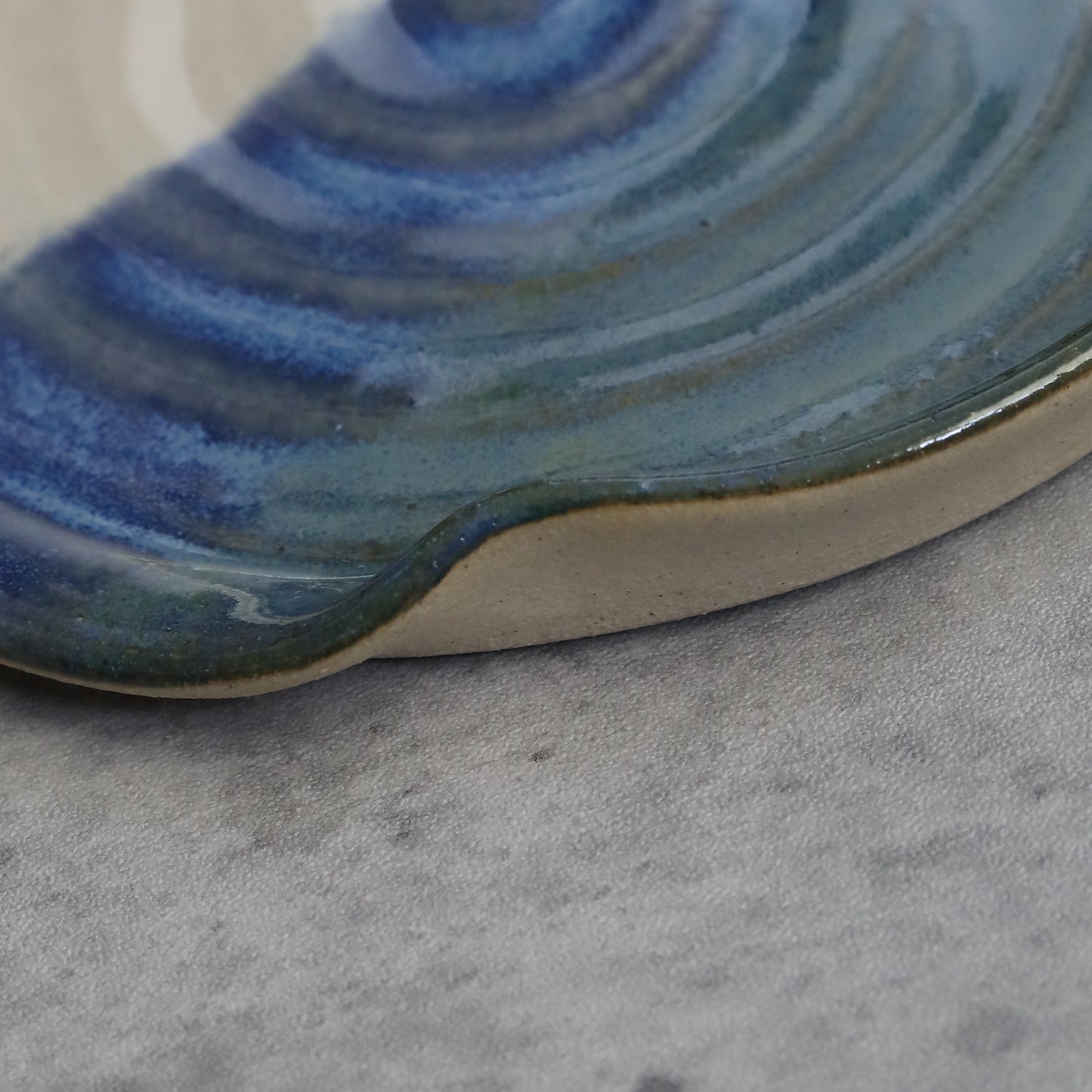 Midnight Snow Classic Spoon Rest