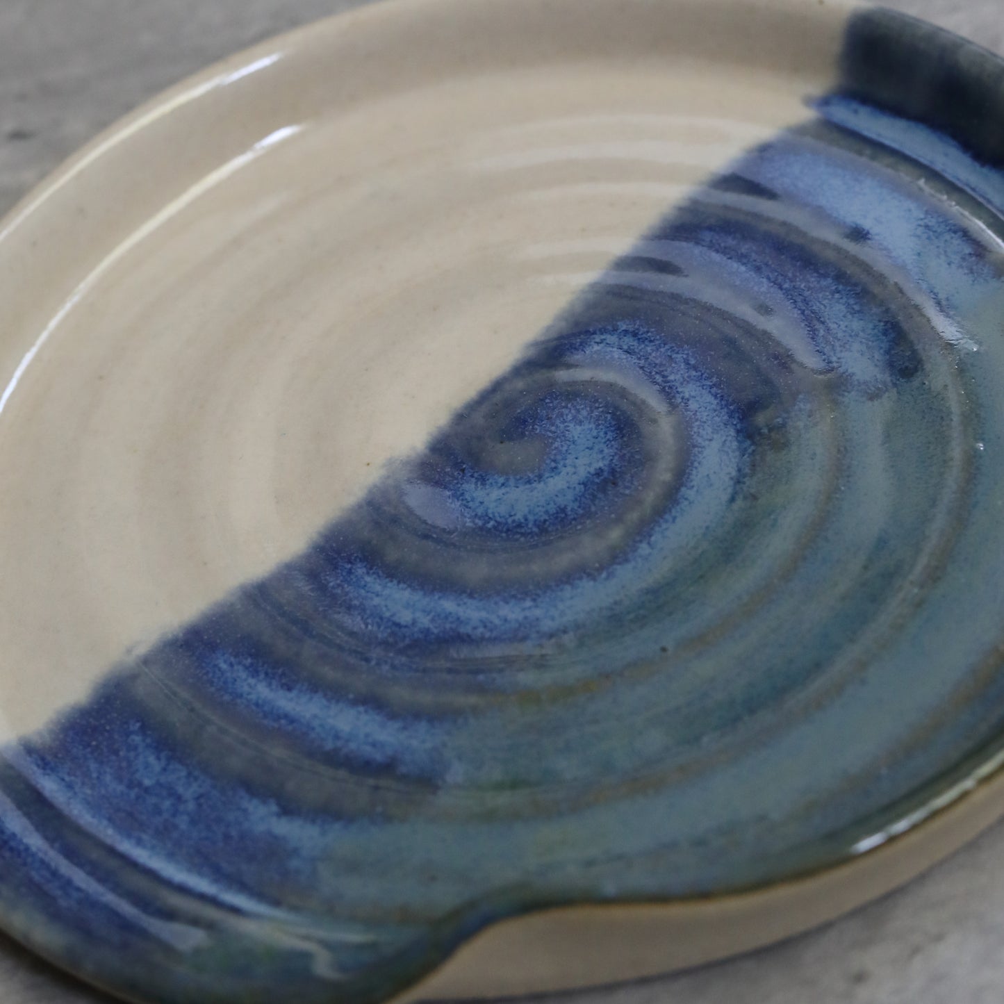 Midnight Snow Classic Spoon Rest