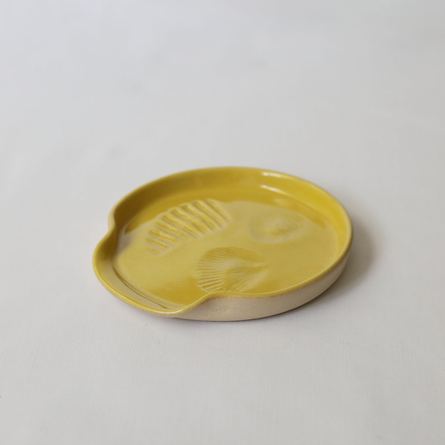 Sun Yellow Classic Shell Spoon Rest