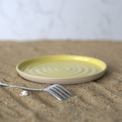 Summer Edition Sun Yellow Classic Plates